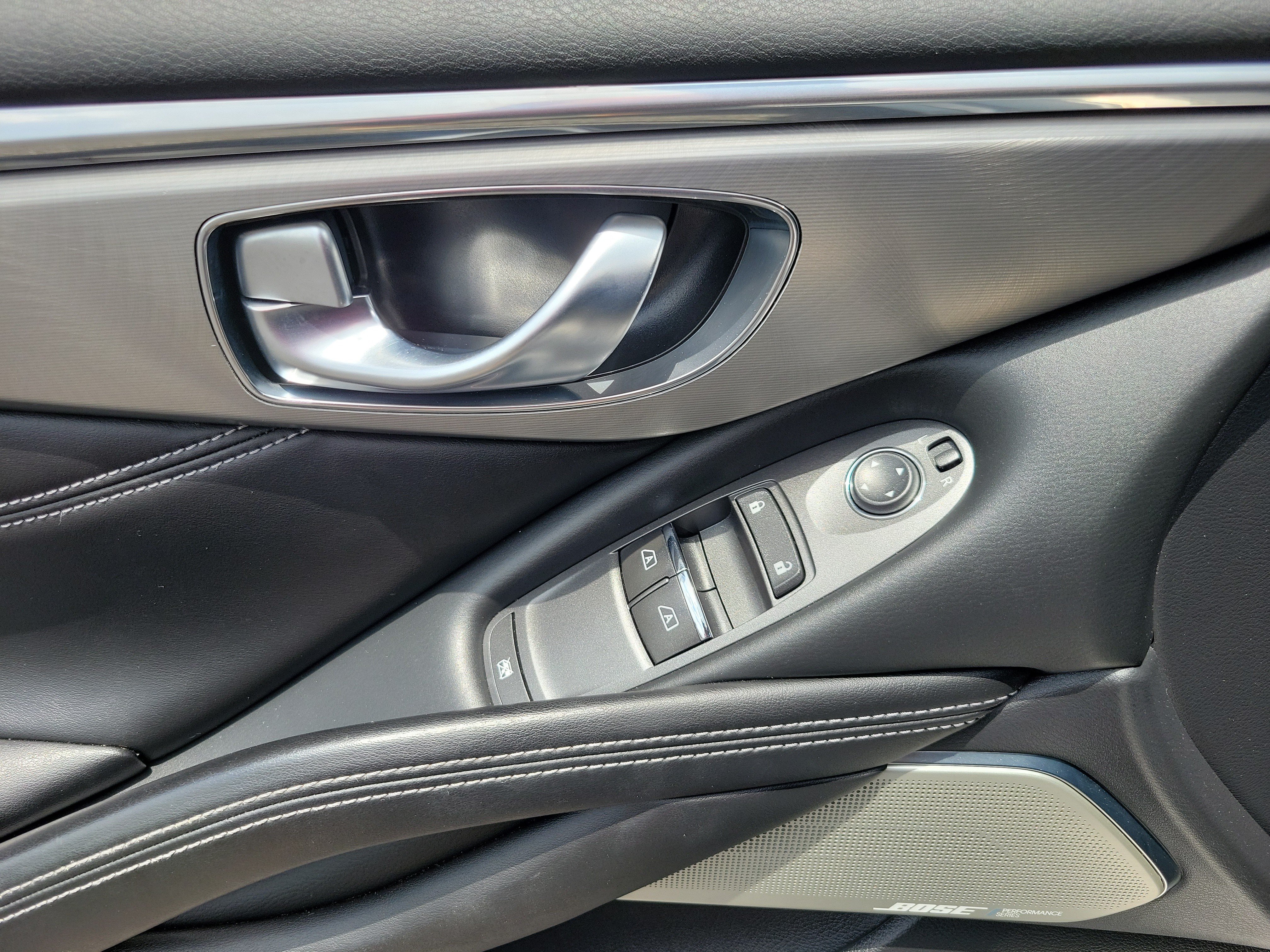 Used 2018 INFINITI Q60 3.0t Luxe RWD image 9