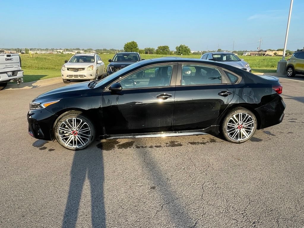 Used 2023 Kia Forte GT w/ GT2 Package FWD image 4