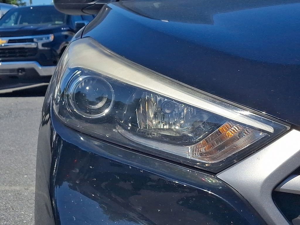 Used 2017 Hyundai Tucson SE AWD/4WD image 11