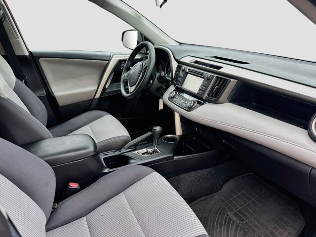 Used 2014 Toyota RAV4 XLE AWD/4WD image 27
