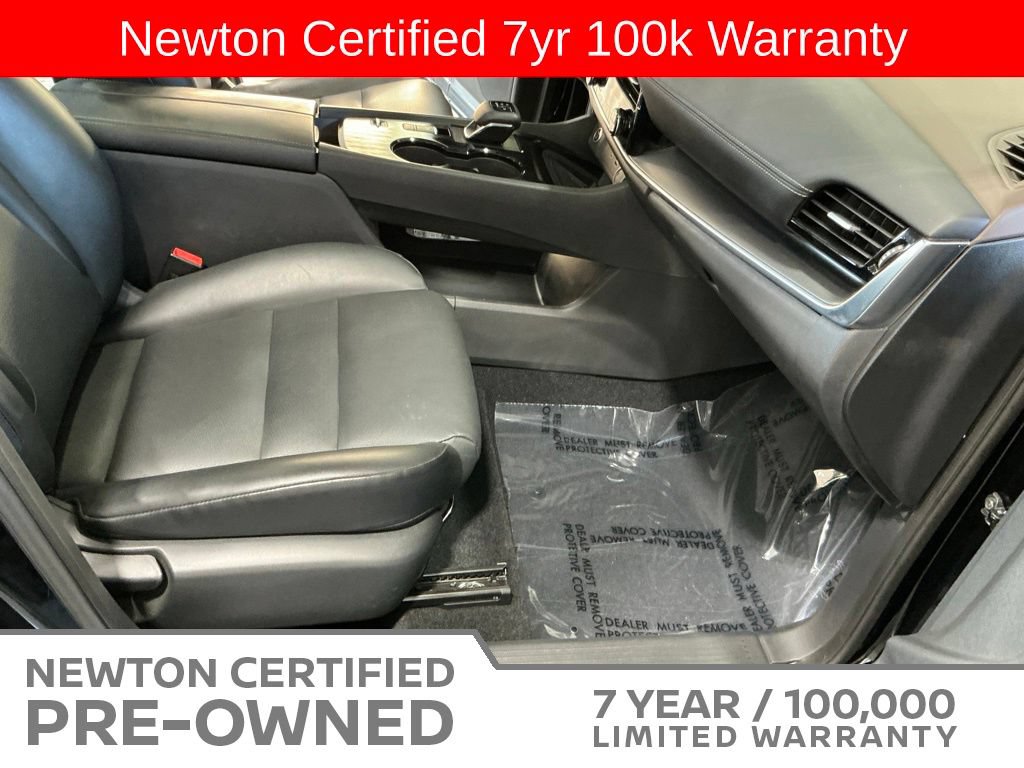 Used 2021 Nissan Rogue SV w/ Premium Package FWD image 16