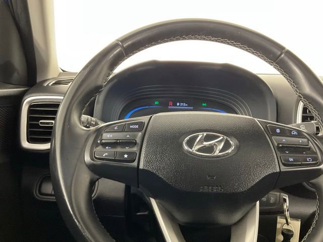 Used 2023 Hyundai Venue SEL image 23