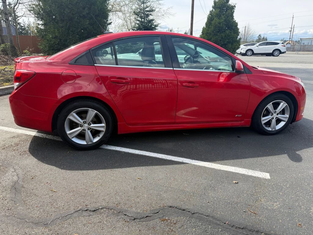 Used 2013 Chevrolet Cruze LT w/ Enhanced Safety Package image 4