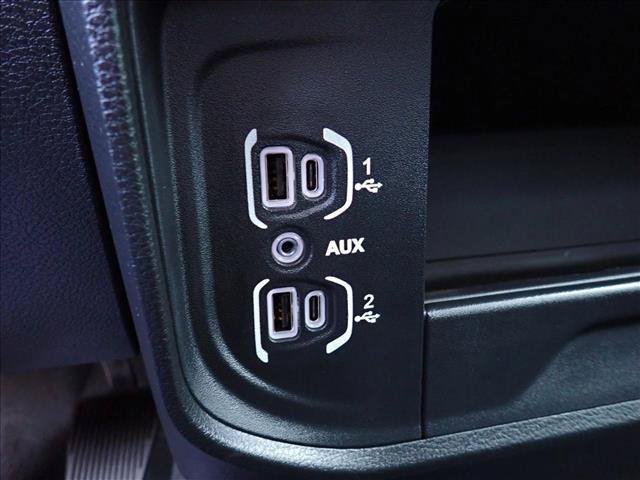 Used 2025 RAM 3500 Laramie AWD/4WD image 19
