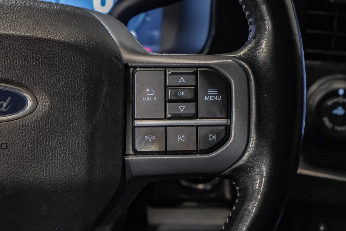 Used 2023 Ford F350 Lariat w/ Lariat Ultimate Package AWD/4WD image 18
