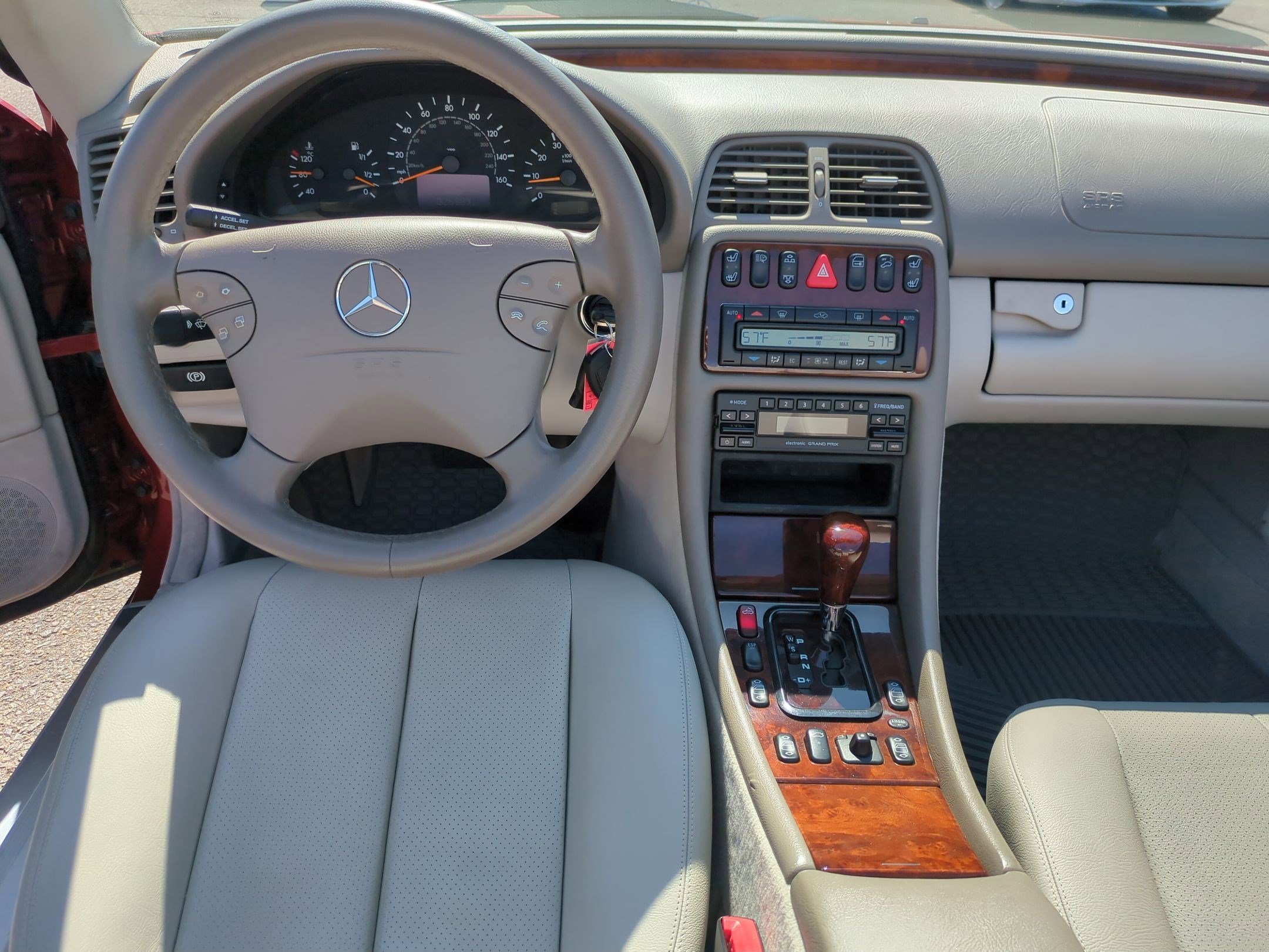 Used 2003 Mercedes-Benz CLK 320 Cabriolet image 27