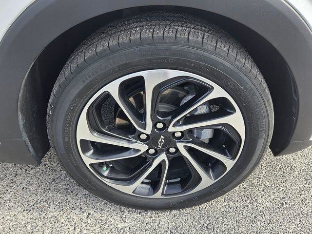 Used 2023 Chevrolet Bolt EUV Premier w/ Sun & Sound Package FWD image 16