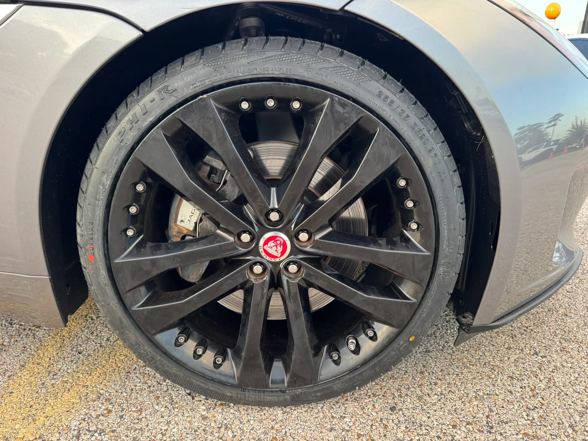 Used 2020 Jaguar F-TYPE Coupe RWD image 14