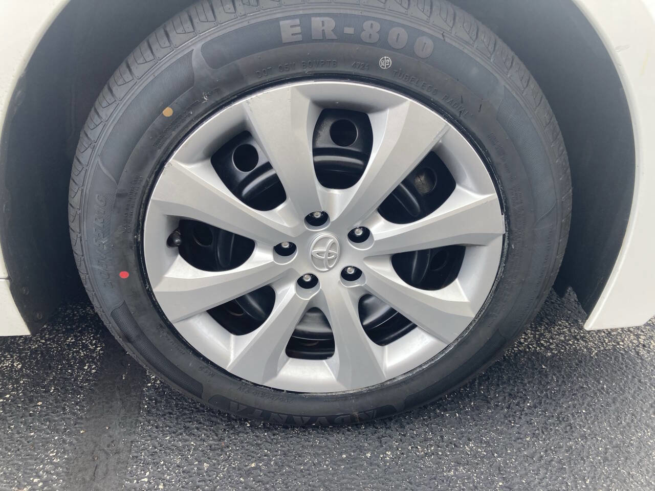 Used 2022 Toyota Corolla LE image 25