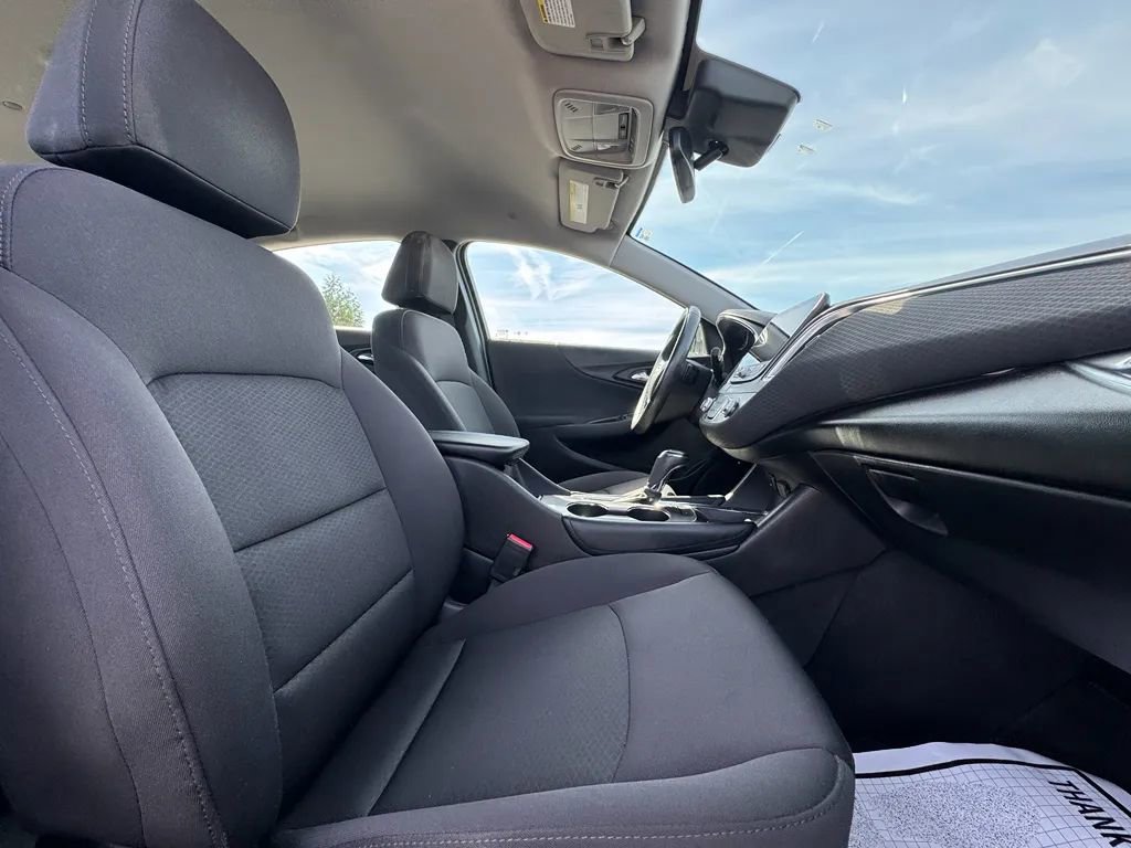 Used 2017 Chevrolet Malibu LT w/ Driver Confidence Package image 15