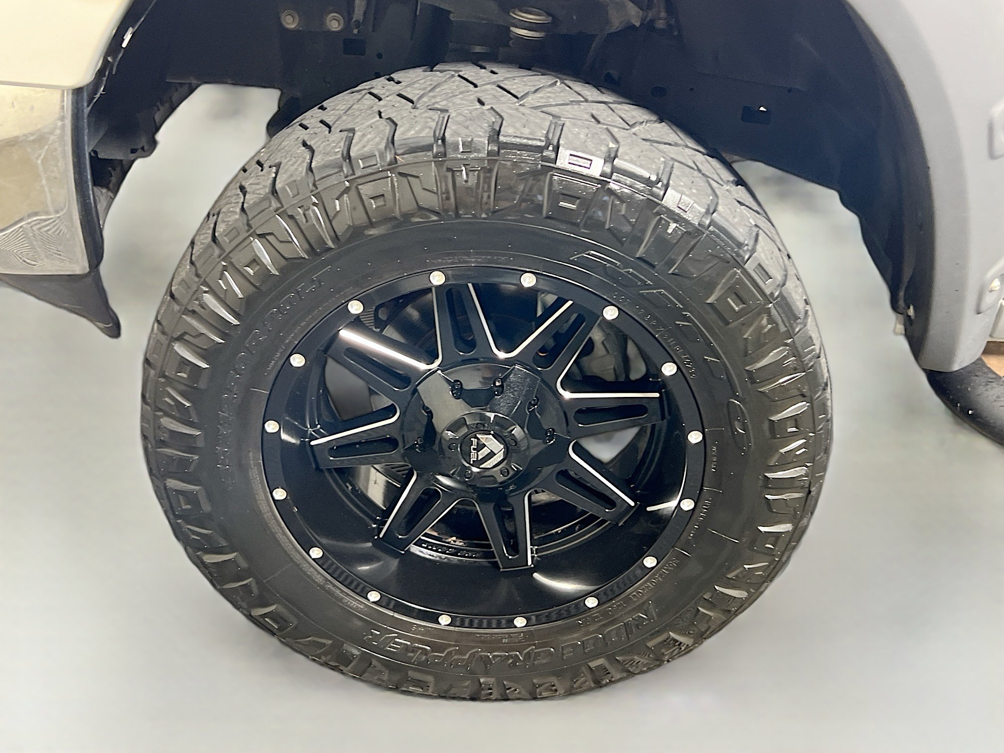 Used 2019 RAM 1500 Classic SLT AWD/4WD image 13