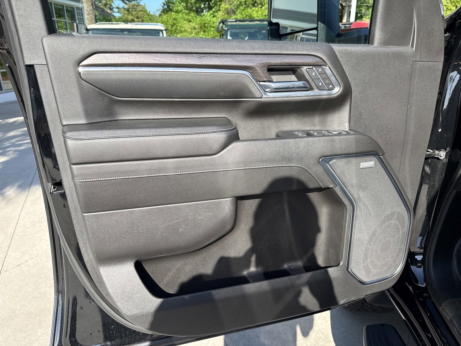 Used 2024 Chevrolet Silverado 2500 LTZ w/ LTZ Convenience Package AWD/4WD image 18