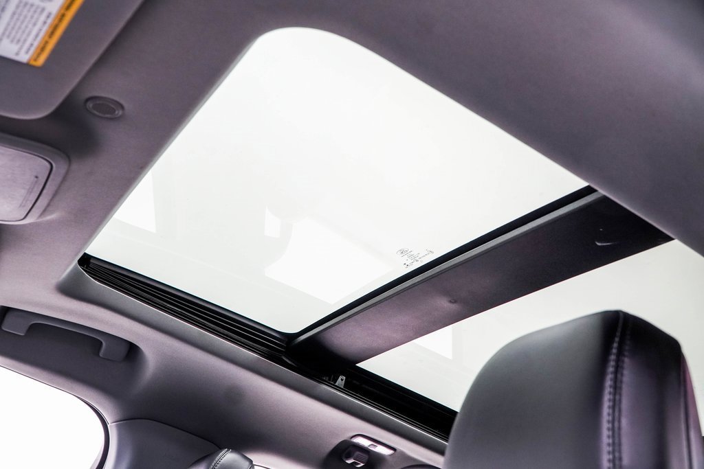 Used 2022 Ford Explorer XLT w/ Equipment Group 202A image 41