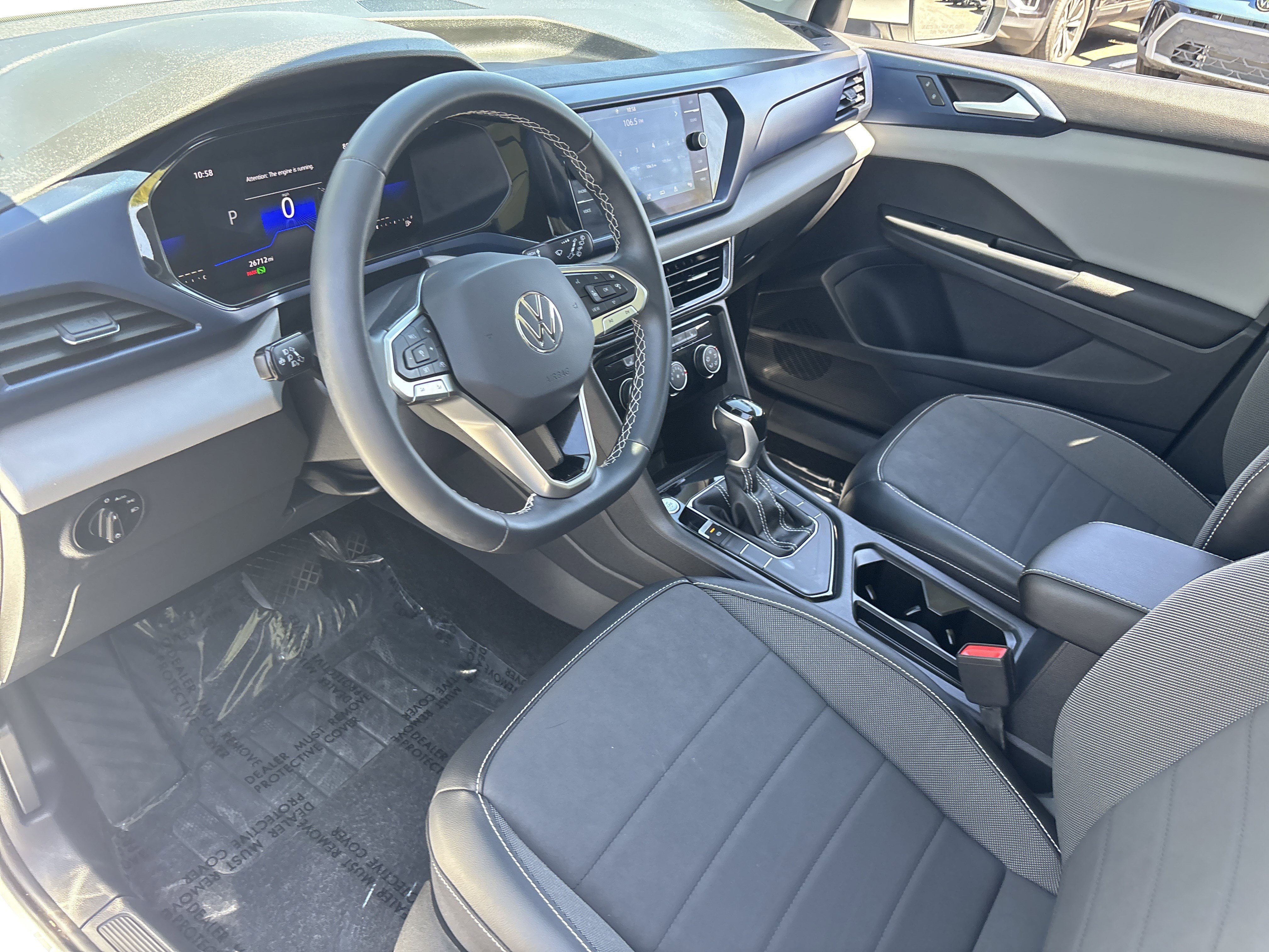 Used 2023 Volkswagen Taos SE w/ Panoramic Sunroof Package image 17