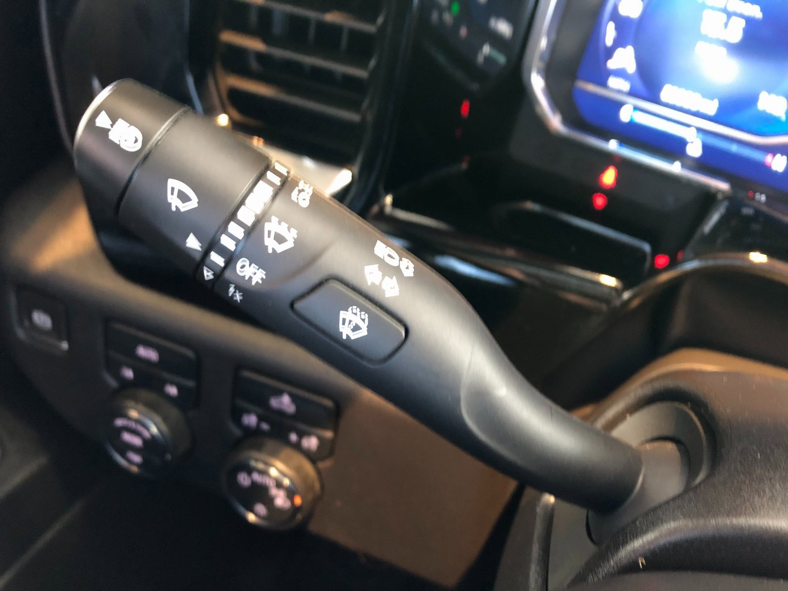 Certified 2024 Chevrolet Silverado 1500 LT image 28