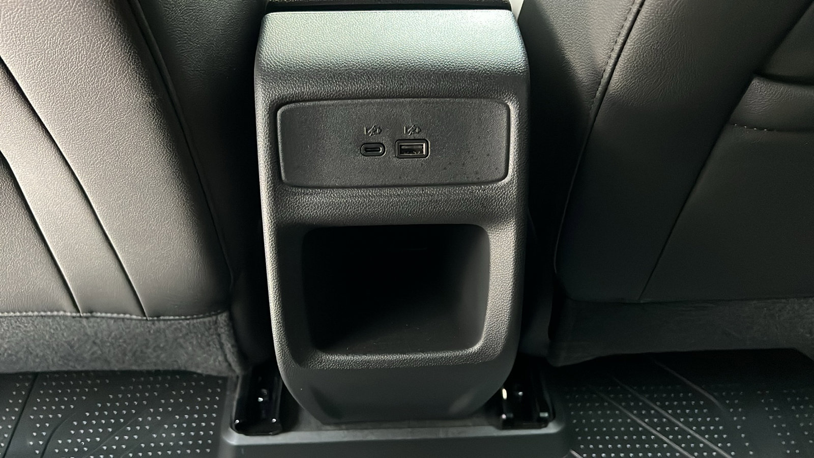 New 2025 Chevrolet Trax RS w/ Driver Confidence Package image 12