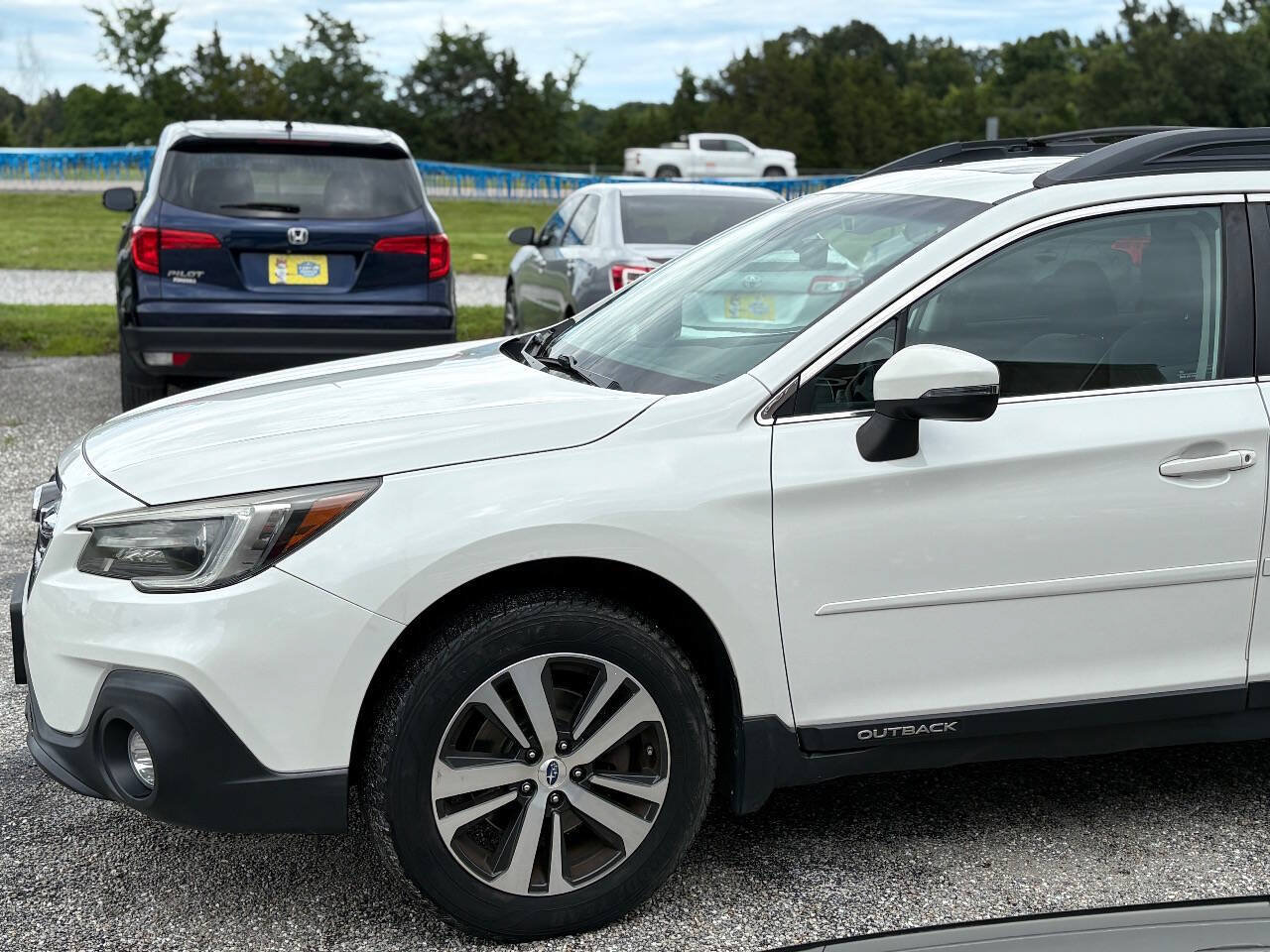 Used 2019 Subaru Outback 2.5i Limited AWD/4WD image 9