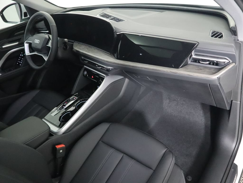Used 2025 Audi Q5 Premium w/ Premium Plus AWD/4WD image 20