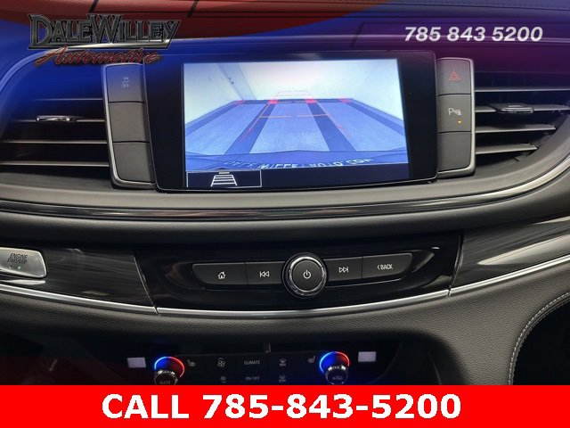 Used 2021 Buick Enclave Essence image 8