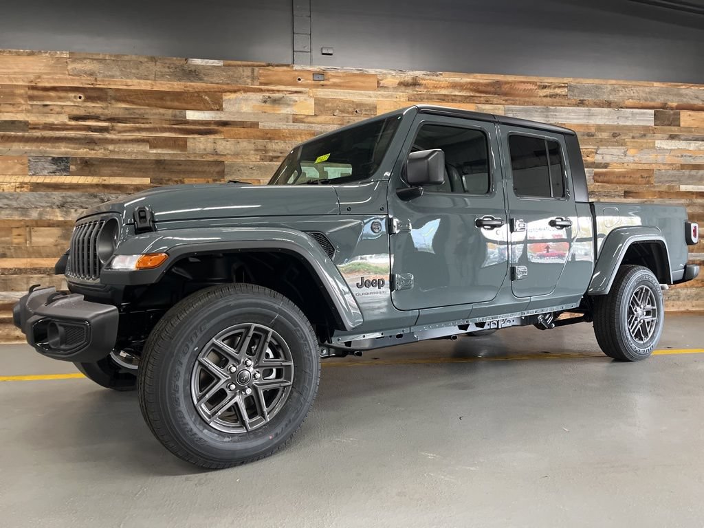 New 2026 Jeep Gladiator Sport AWD/4WD image 12
