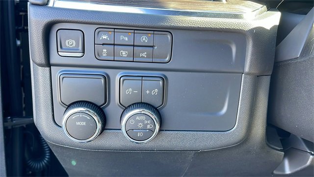 New 2026 Chevrolet Suburban LT w/ Comfort Package image 27
