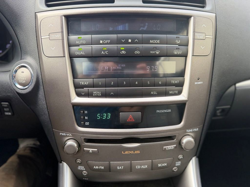 Used 2011 Lexus IS 250C w/ Luxury Pkg RWD image 32