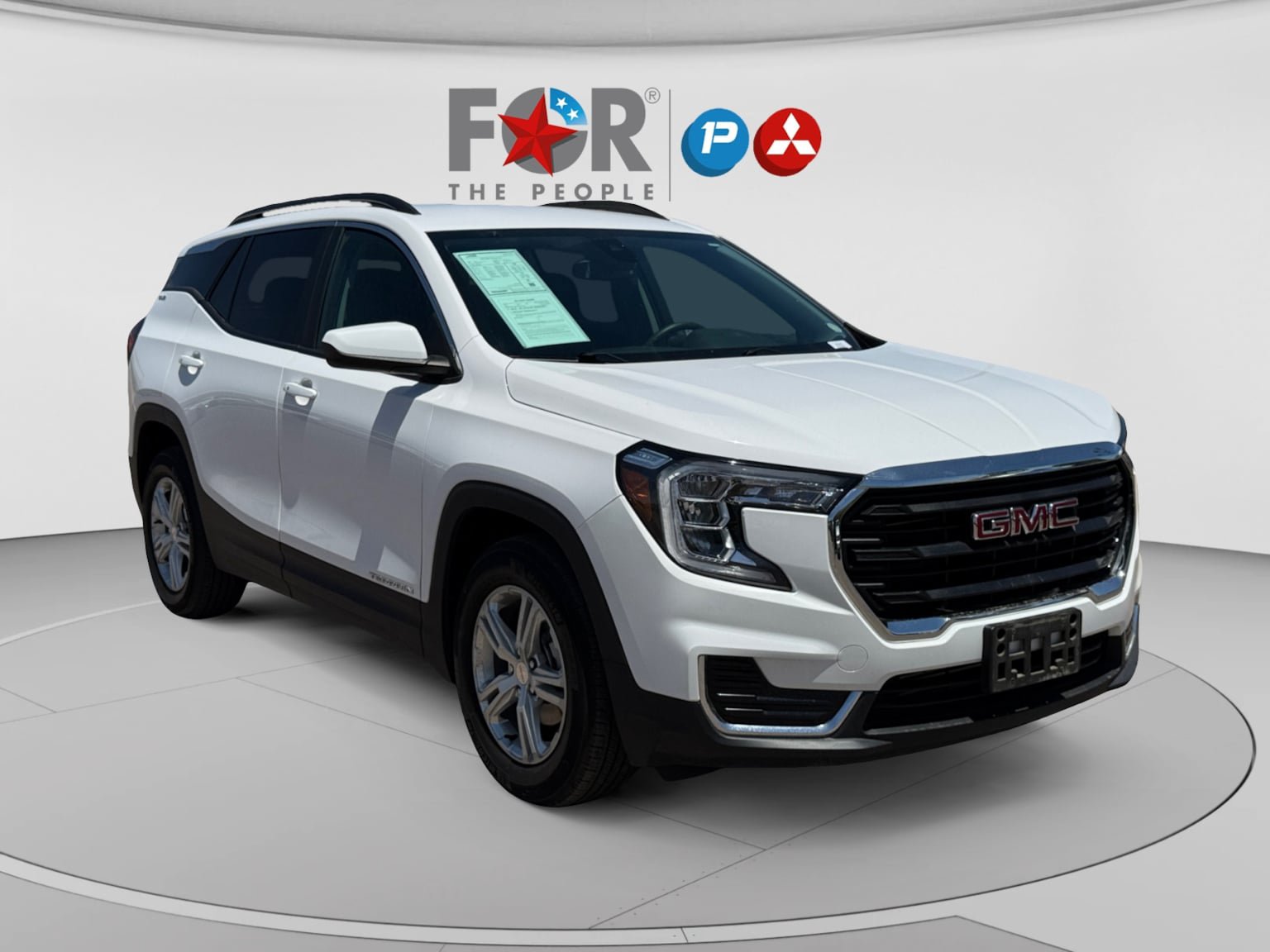 Used 2024 GMC Terrain SLE w/ Driver Convenience Package FWD image 7