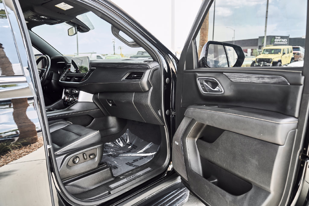 Used 2022 GMC Yukon SLT RWD image 9