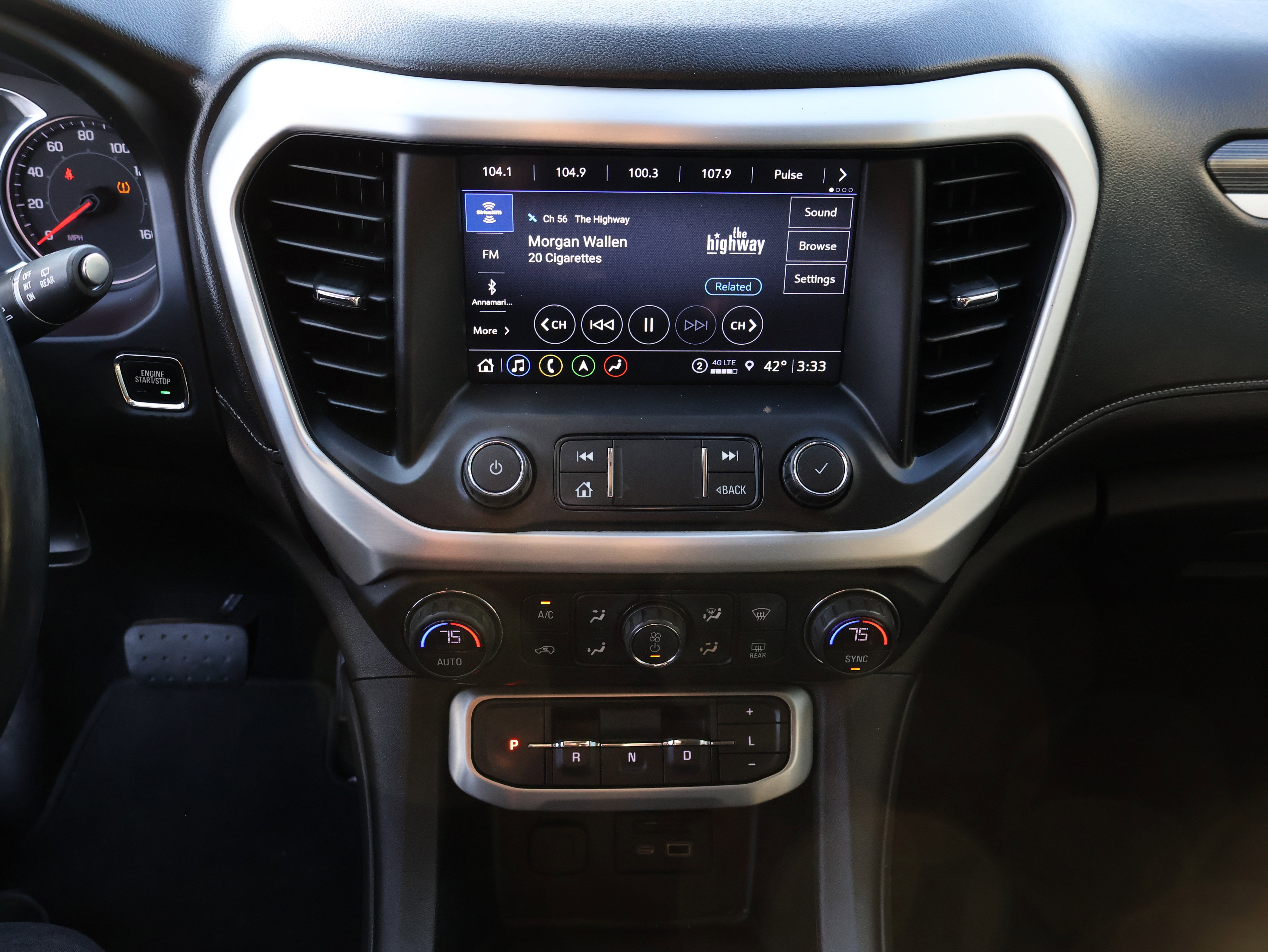 Used 2021 GMC Acadia SLT w/ Premium Package image 26