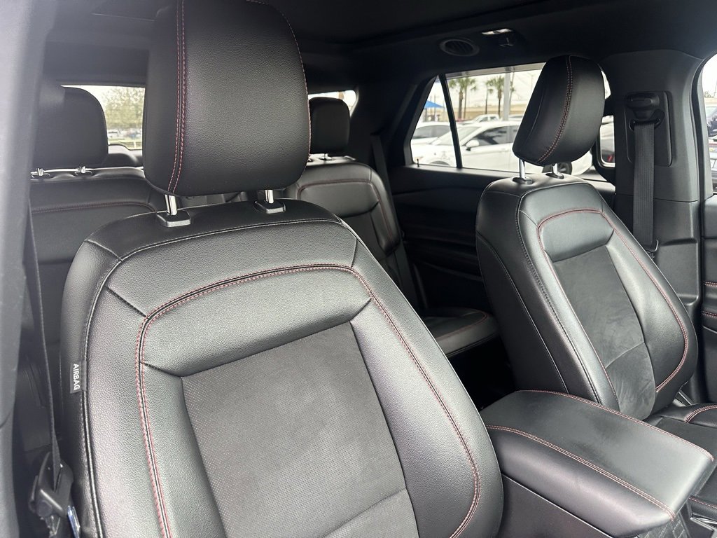 Used 2022 Ford Explorer ST-Line image 25