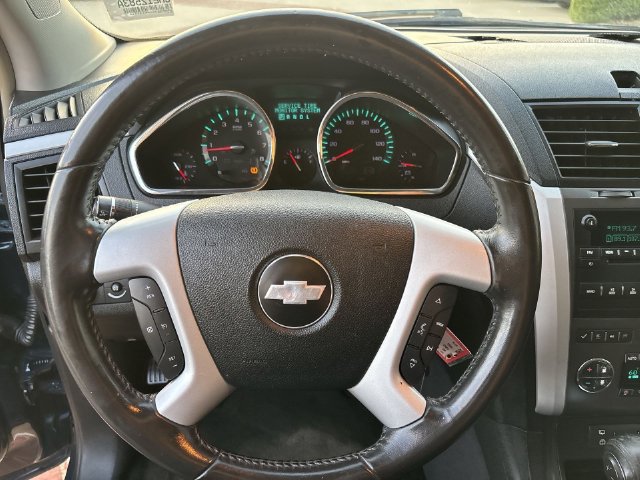 Used 2009 Chevrolet Traverse LT w/ California Edition Package FWD image 22