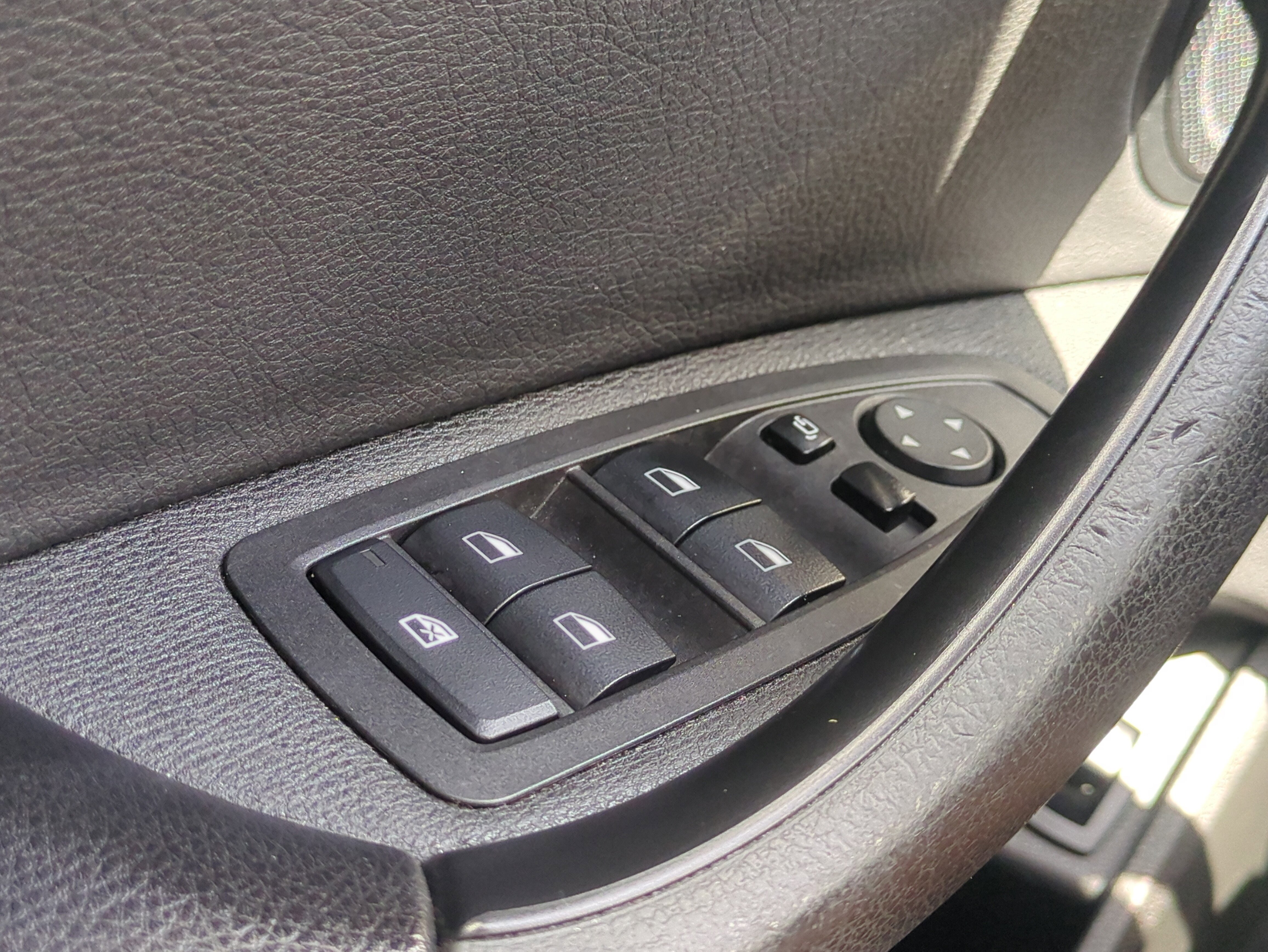 Used 2019 BMW X2 sDrive28i w/ Convenience Package image 25