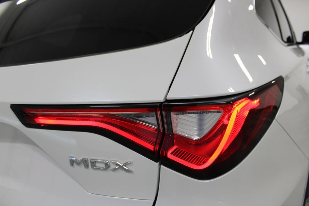 Used 2023 Acura MDX w/ Technology Package FWD image 25