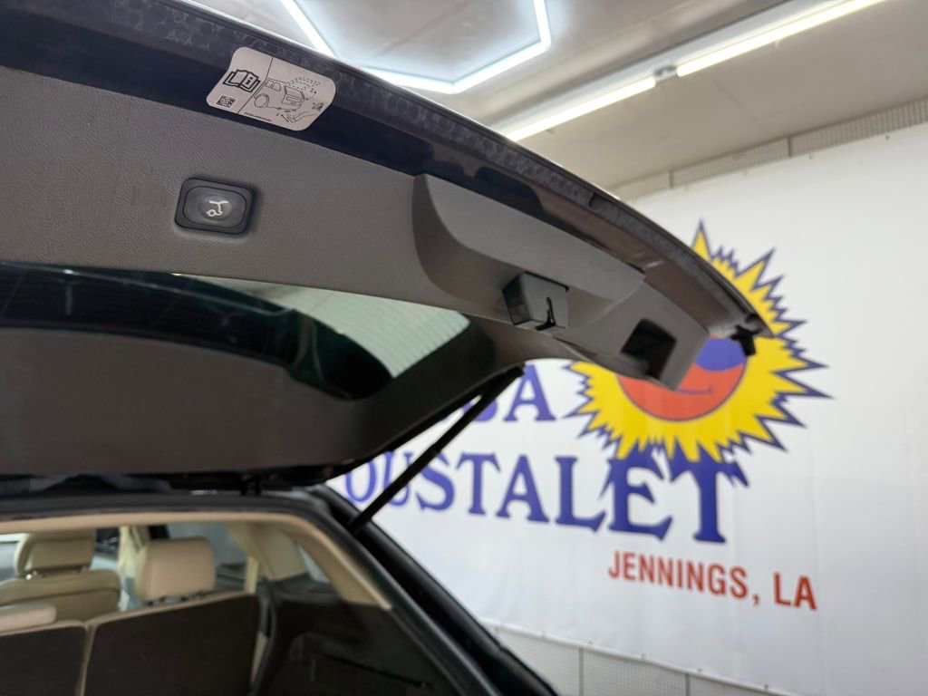 Used 2019 Lincoln Nautilus Select image 16