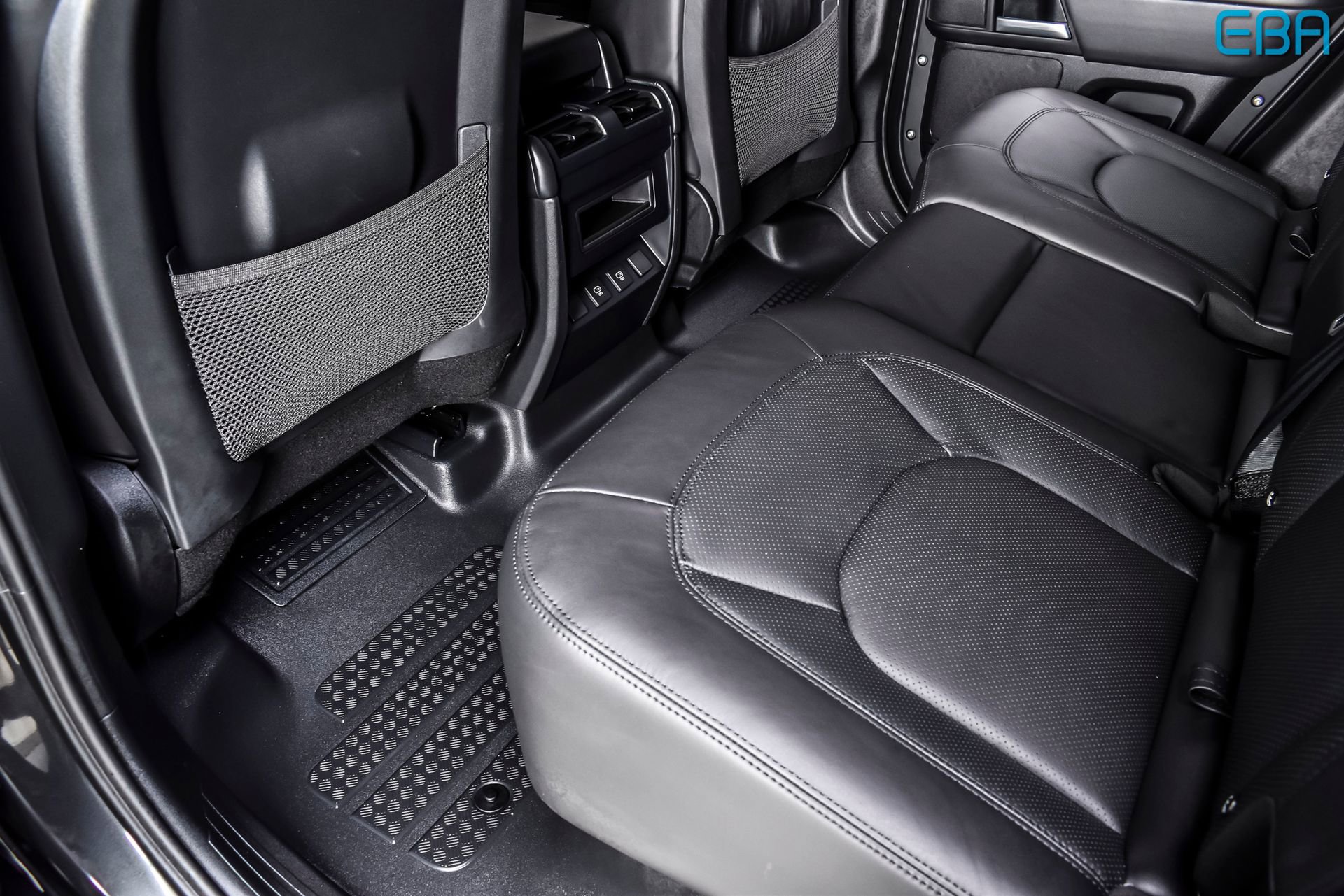 Used 2025 Land Rover Defender 110 S image 20