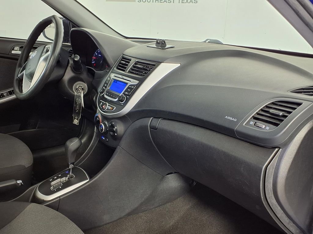 Used 2014 Hyundai Accent GS FWD image 12