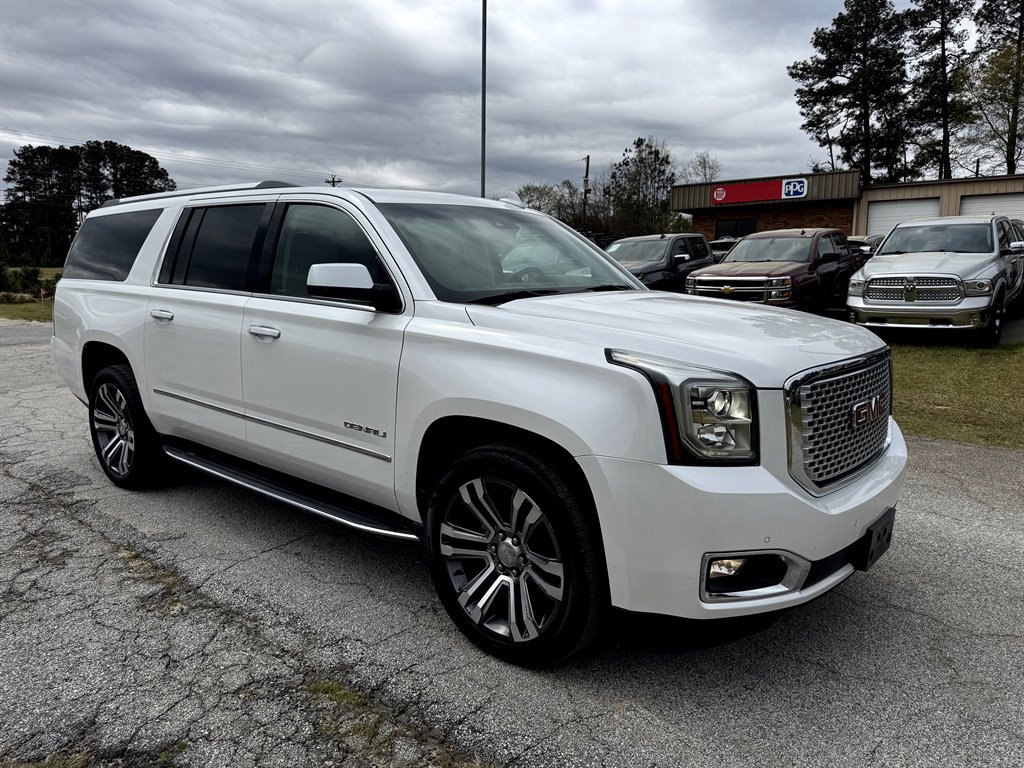 Used 2017 GMC Yukon XL Denali w/ Open Road Package AWD/4WD image 6