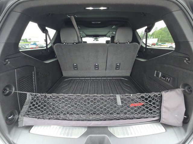 Used 2023 GMC Yukon XL AT4 w/ Technology Package AWD/4WD image 15
