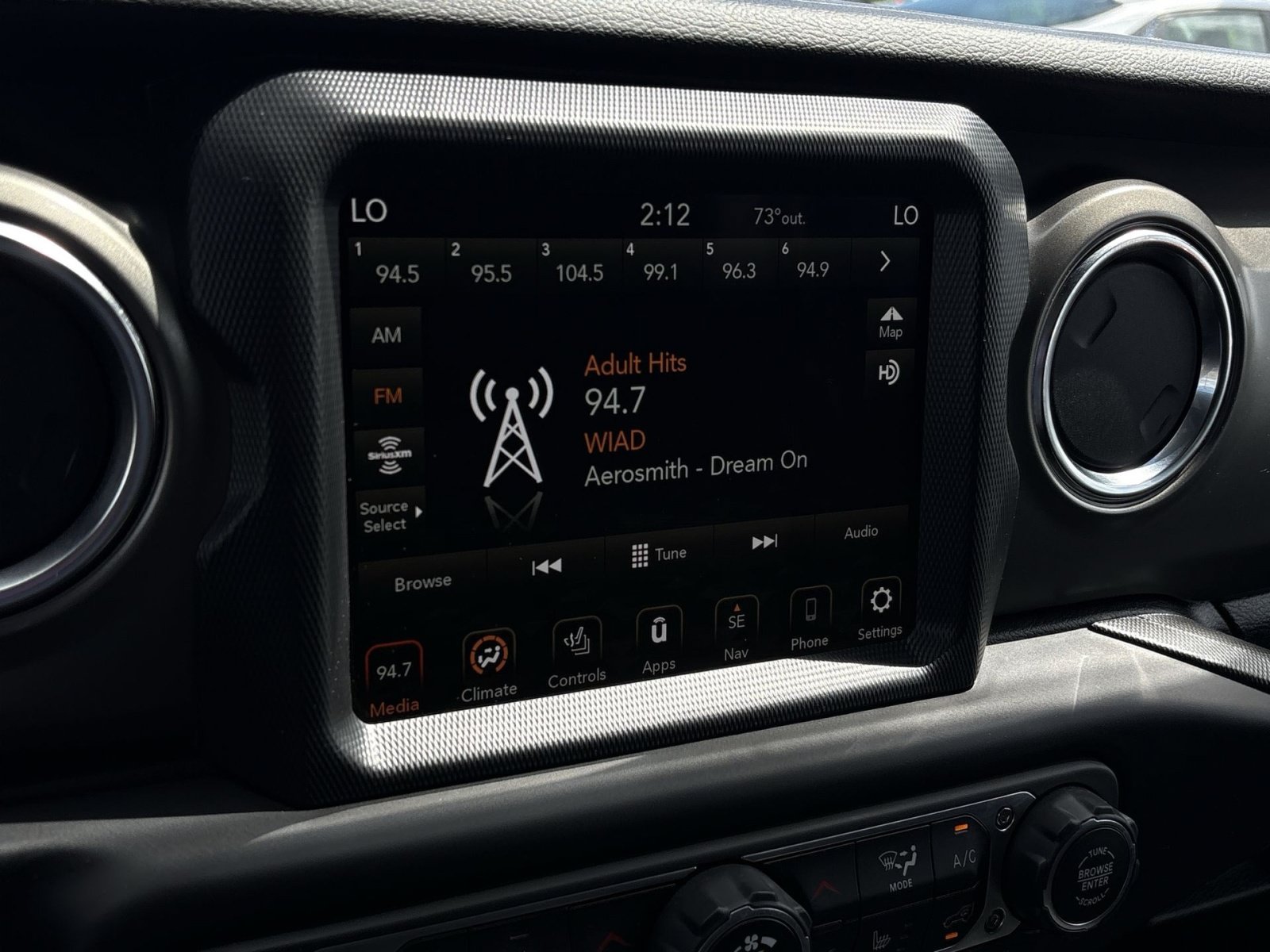 Used 2023 Jeep Wrangler Unlimited Rubicon 4xe w/ Cold Weather Group AWD/4WD image 18