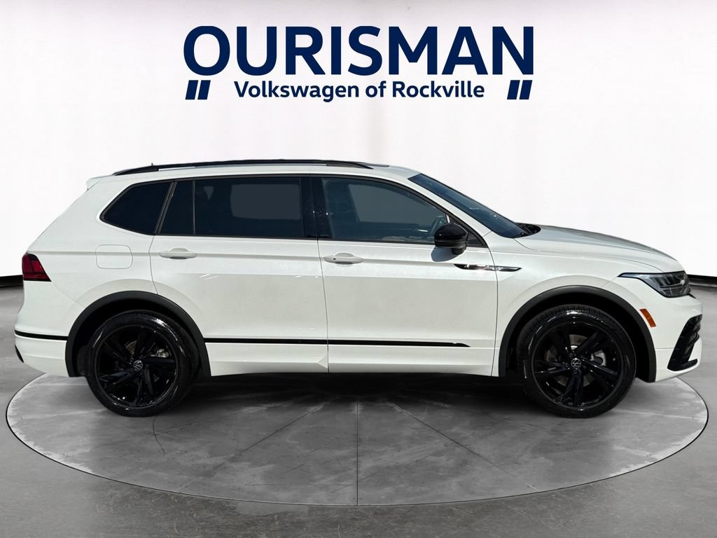 Used 2023 Volkswagen Tiguan SE R-Line FWD image 7