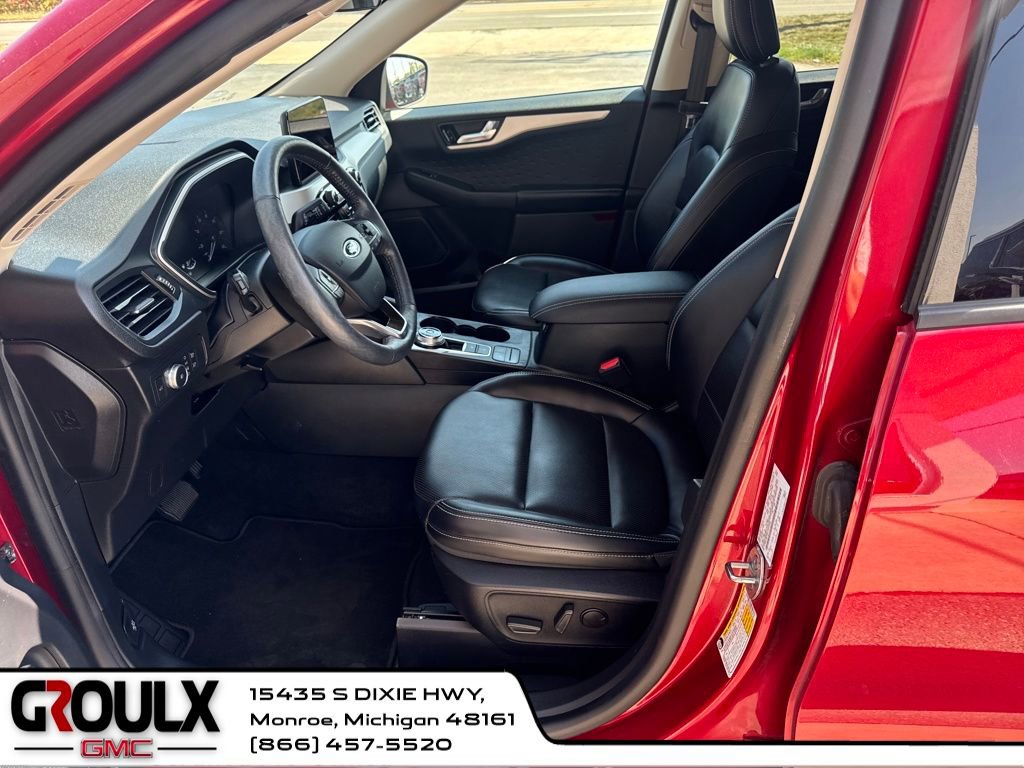 Used 2020 Ford Escape SEL image 10