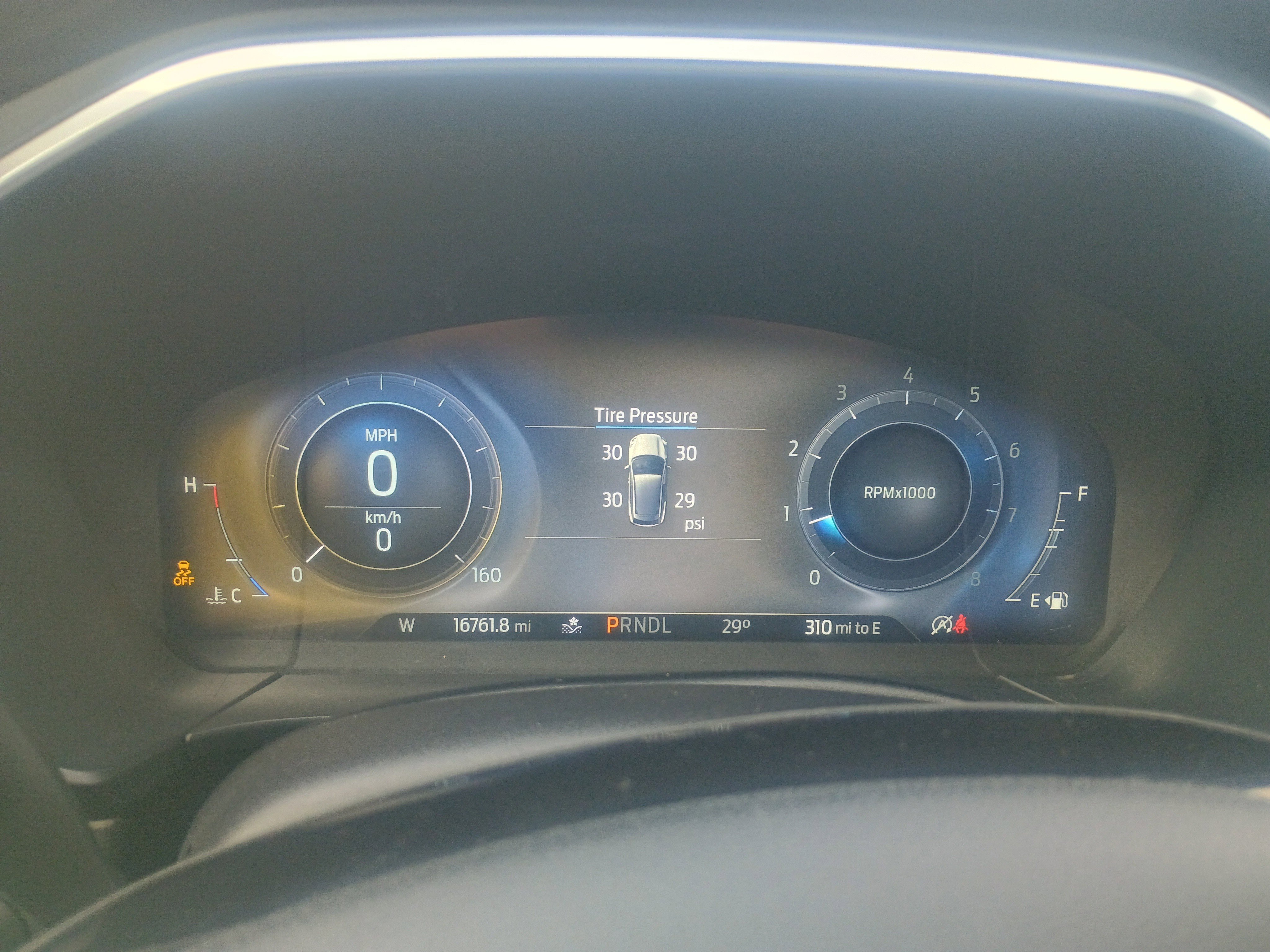 Certified 2022 Ford Escape Titanium w/ Class II Trailer Tow Package image 24