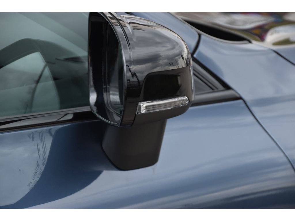 Certified 2025 Volvo XC60 B5 Core image 30