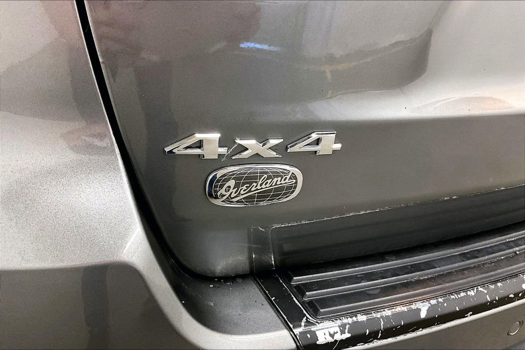 Used 2012 Jeep Grand Cherokee Overland AWD/4WD image 24