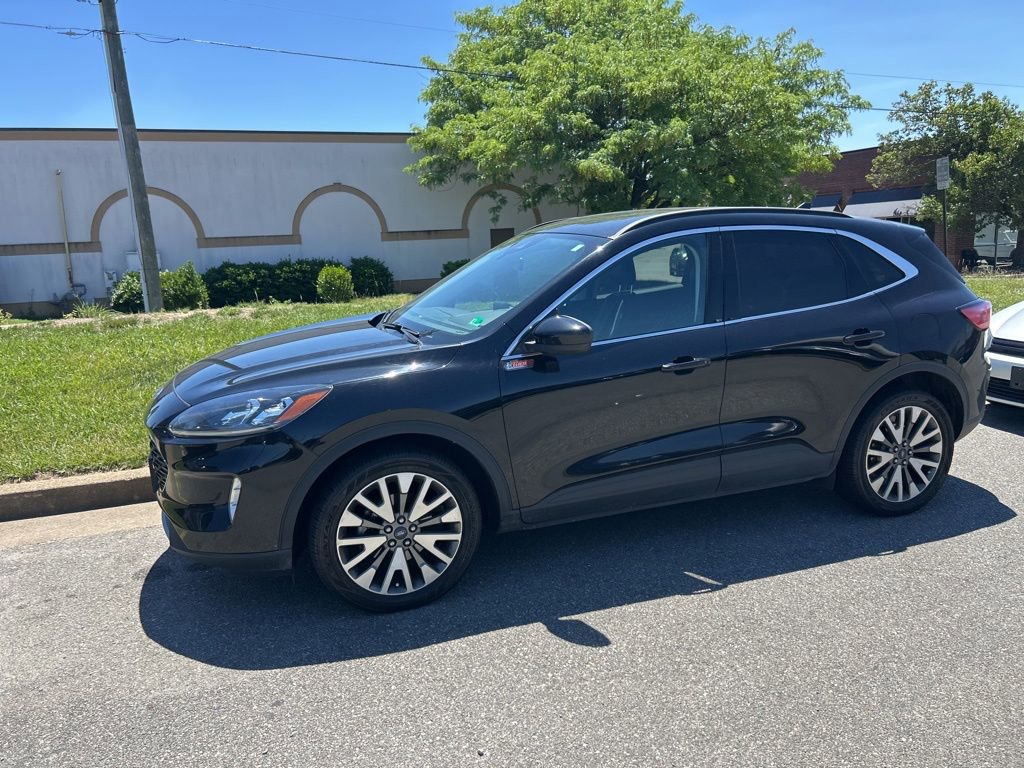 Used 2022 Ford Escape Titanium AWD/4WD image 8