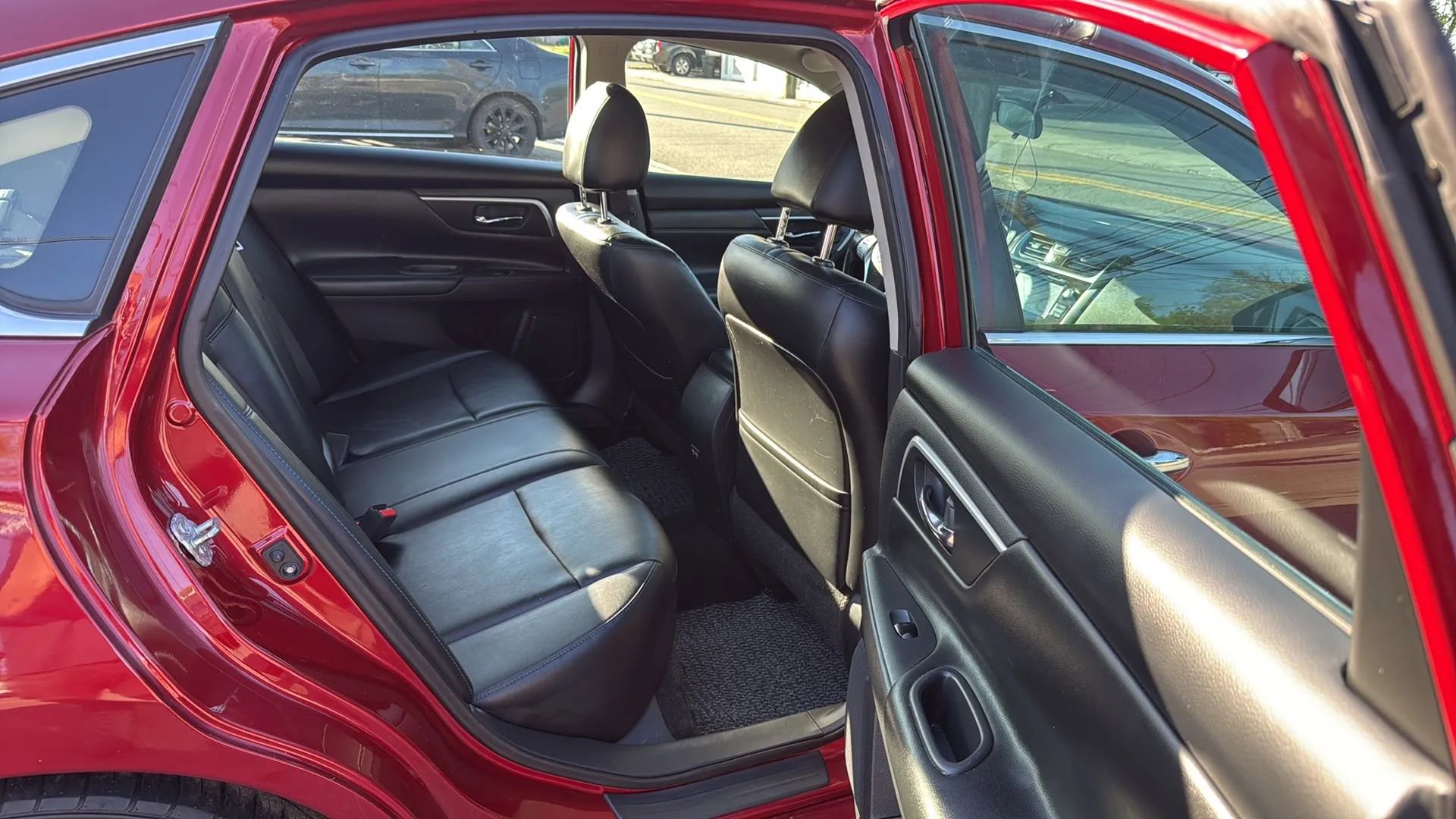 Used 2018 Nissan Altima 2.5 SR w/ SR Special Edition FWD image 28
