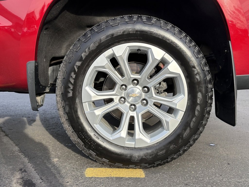 Used 2024 Chevrolet Silverado 1500 LTZ image 13