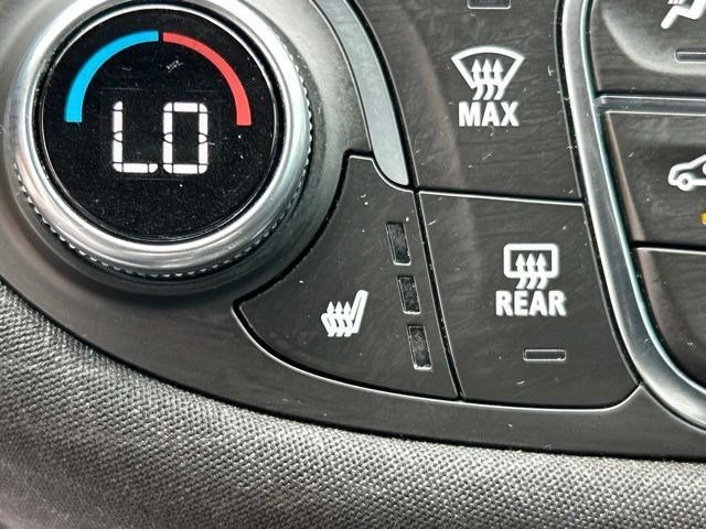 Used 2022 Chevrolet Malibu LT FWD image 28