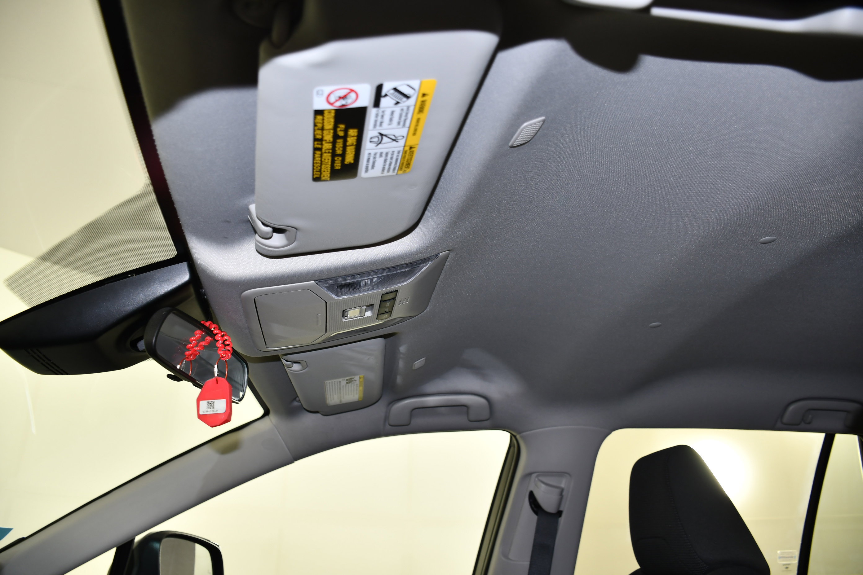 Used 2024 Toyota RAV4 LE AWD/4WD image 39