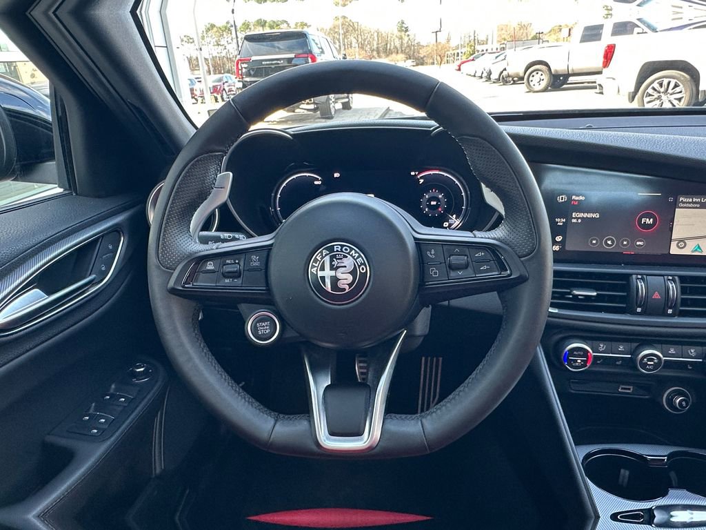 Used 2024 Alfa Romeo Giulia Veloce image 12